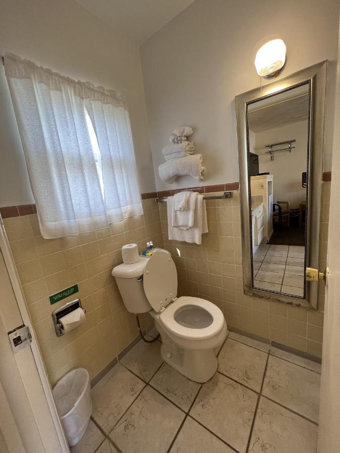 Cedars Motel Saint Ignace