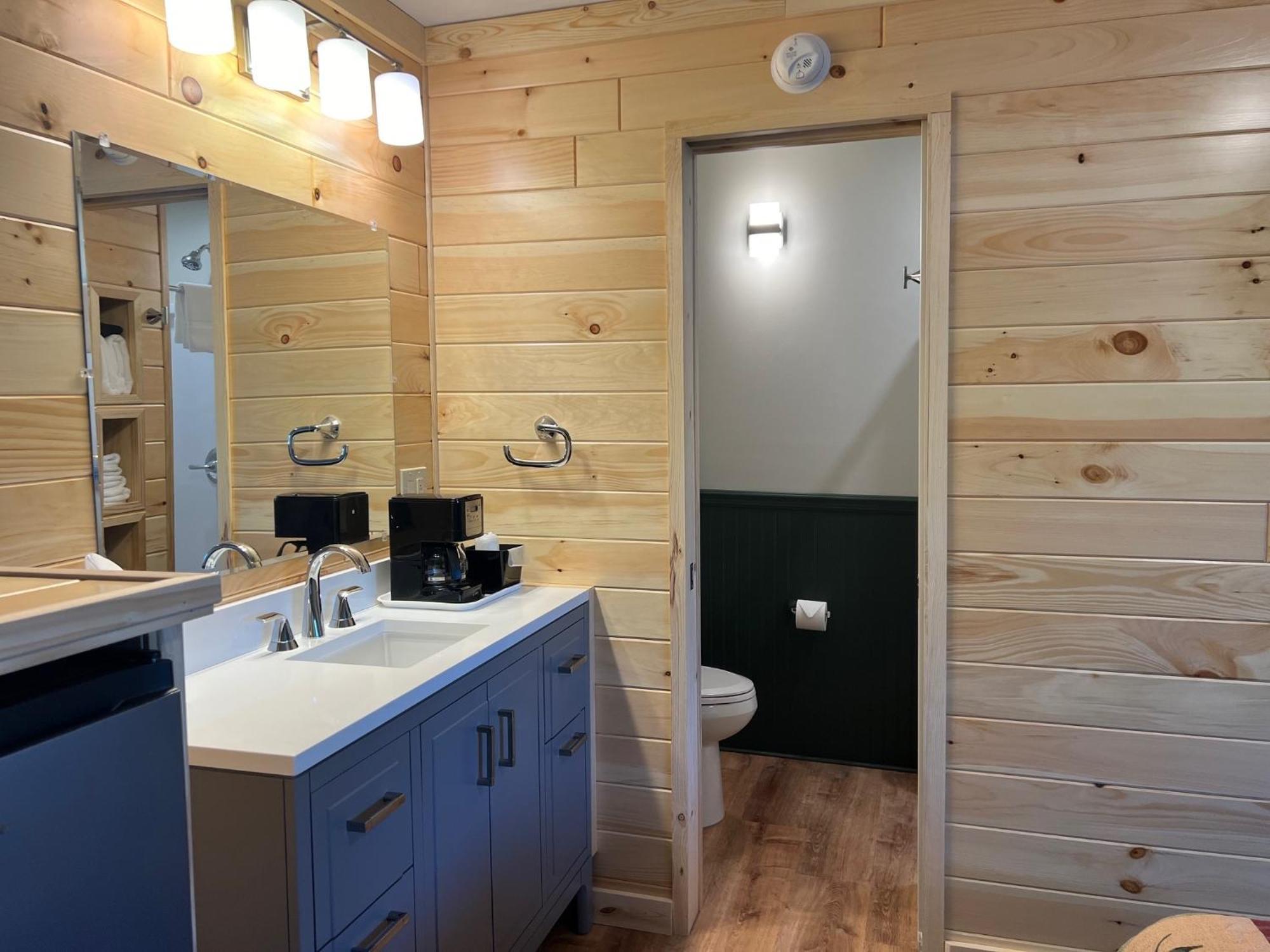 Cedars Motel Saint Ignace